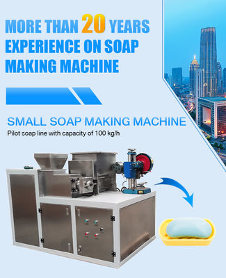 Macchina per la produzione di sapone a piccola scala con tre rotolatori 150 mm stampatore manuale a rulli